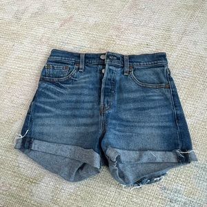 Levi’s - Blue jean shorts